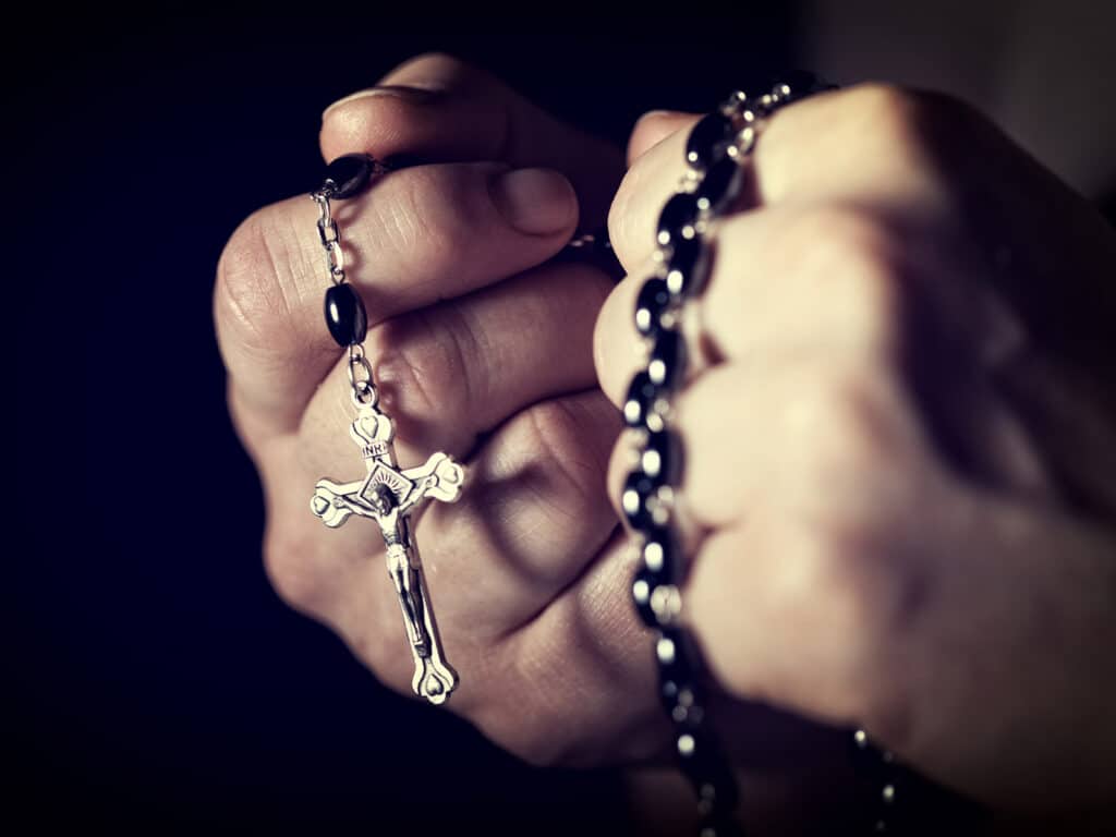 Aplicación para rezar el Rosario: guía práctica y funciones