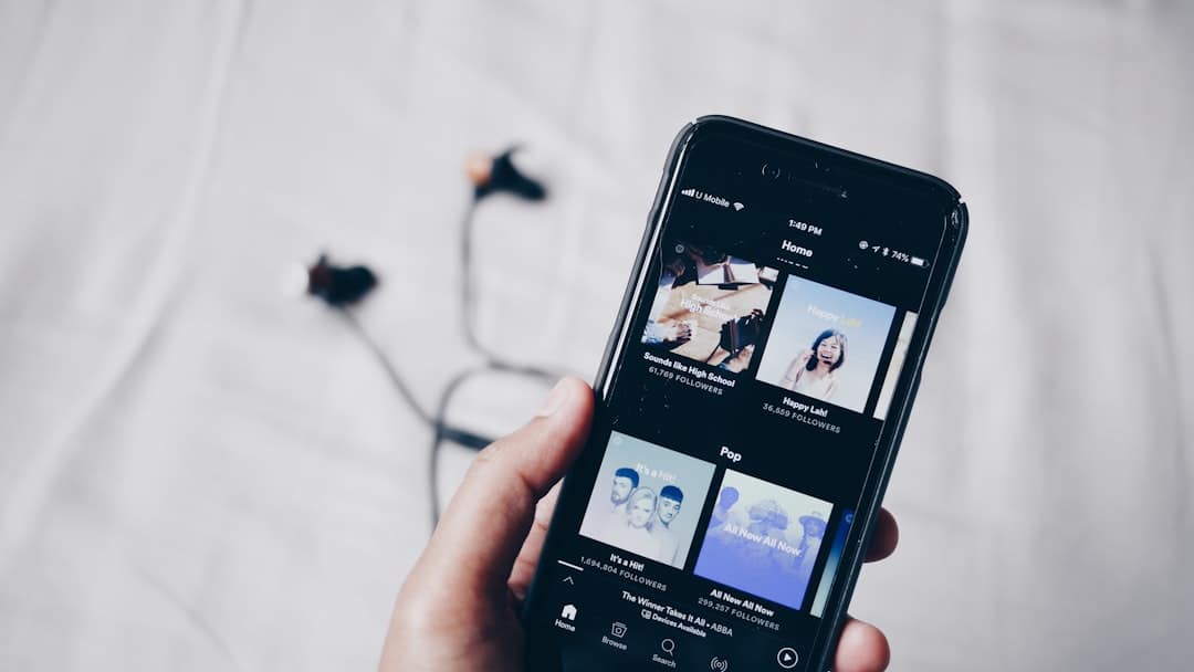 Escuchar radio en el celular: mejores aplicaciones y consejos